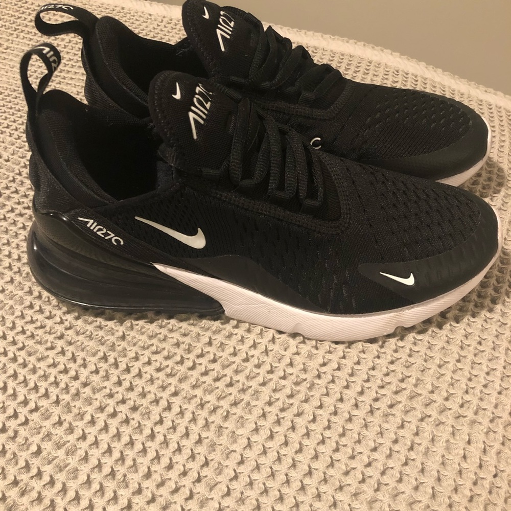 Nike Air Max 270 wmns 8.5